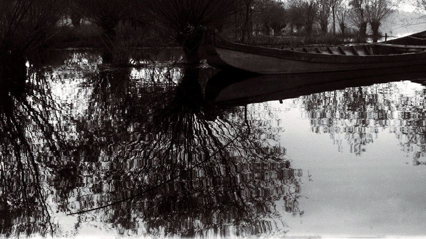 Lanca del Ticino con barcone, anni Quaranta. (CHL A_25_15_1)
