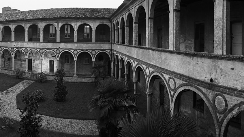 Monastero di San Felice, veduta d'assieme del chiostro quattrocentesco, 13 ottobre 1990  (CHL A_34_3_001)