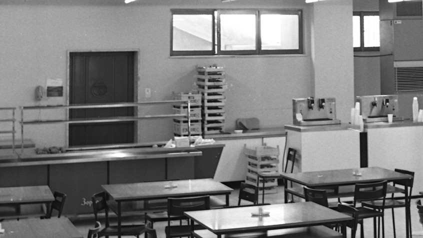 Strada Nuova, mensa universitaria, interno, anni 1974 – 76 (CHL A_50_8_002)