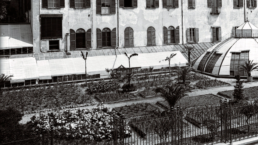Pavia, Orto Botanico, la facciata prima dei restauri, 1933-1935. (CHL A_51_41_1)