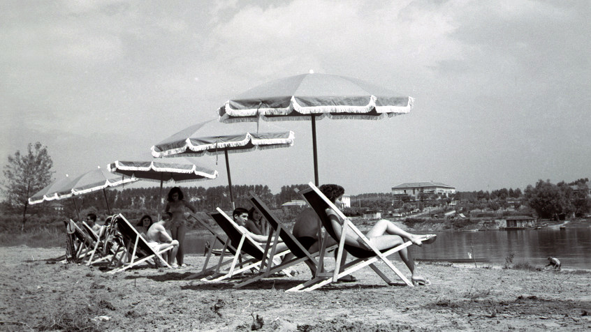 Lo stabilimento balneare del Lido, primi anni Sessanta (1). (CHL B_75_7_001)