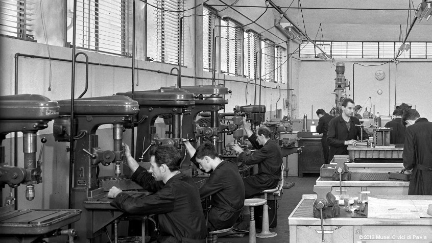 Mezzanino (PV), ditta R. Busi s.r.l., 1954: alcune fasi della produzione. (CHL D_58_18_01)