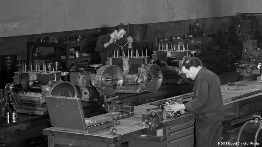 Voghera (PV), stabilimento Arona, 1967: assemblaggio motori marini. (CHL D_72_2_02)