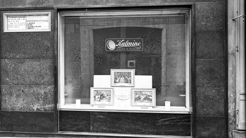 Pavia, corso Strada Nuova16, farmacia A. B. Tonello, 1910  (CHL E_33_3_001)
