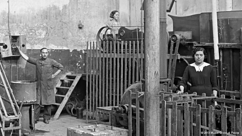 Voghera (PV), cappellificio G. Berti e Figli, 1936: varie fasi del ciclo di lavorazione. (CHL L_78_14_02)