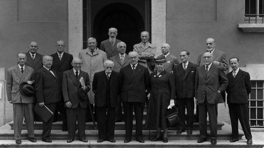 Palazzo centrale, aula Forlanini dopo il restauro, riunione della Società Italiana Anestesiologia,al centro il rettore Plinio Fraccaro, post 1954 (CHL L_84_10_001)