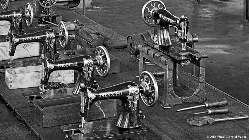 Pavia, Società Vittorio Necchi, 1949: officina vecchia, macchine da cucire. (CHL M_22_03_01)