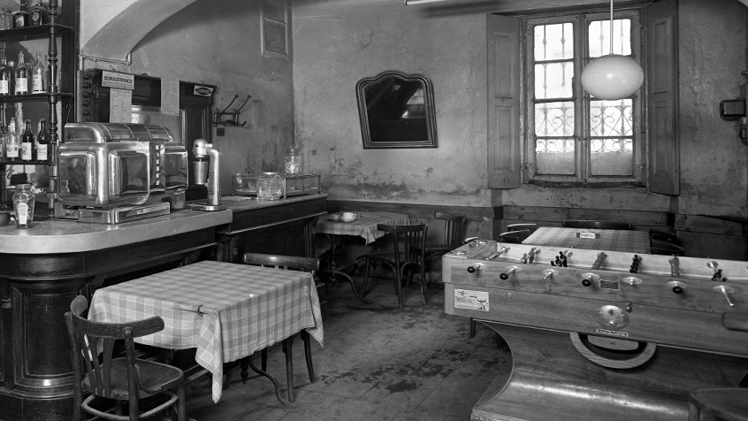 Pavia, via Bussolaro 2, interno caffetteria Cima, 1935 ca. (CHL M_45_14_003)