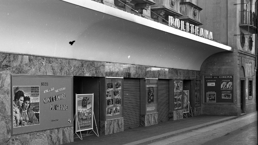 Pavia, corso Cavour 20, ingresso al cinema teatro Politeama dopo la ristrutturazione del 1954, maggio 1955 (CHL M_50_36_001)