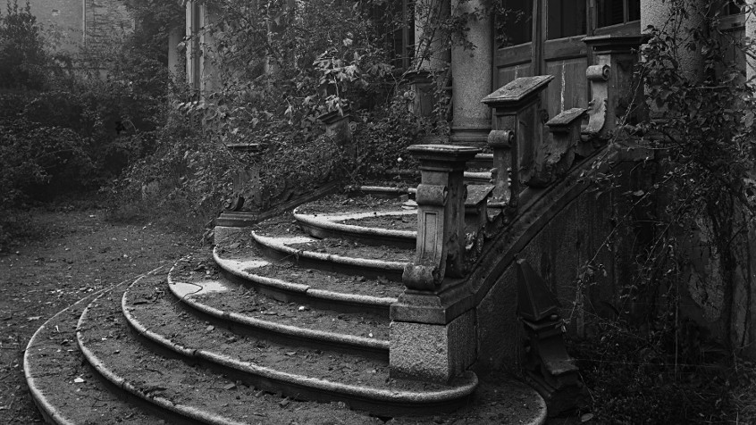 Palazzo Giorgi di Vistarino, già Bellisomi, via S.Ennodio 26, scalinata del fronte sul parco, 12 novembre 1968 (CHL M_66_8_001)